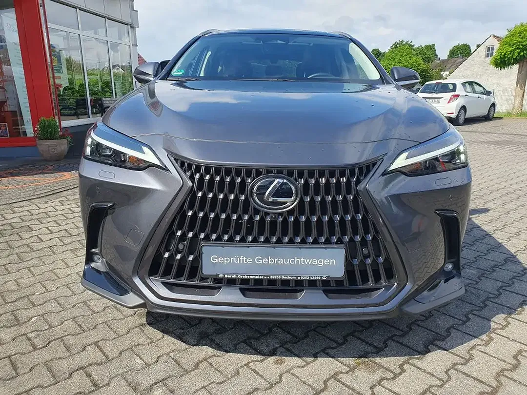 Lexus NX 350h - Thumbnail 2