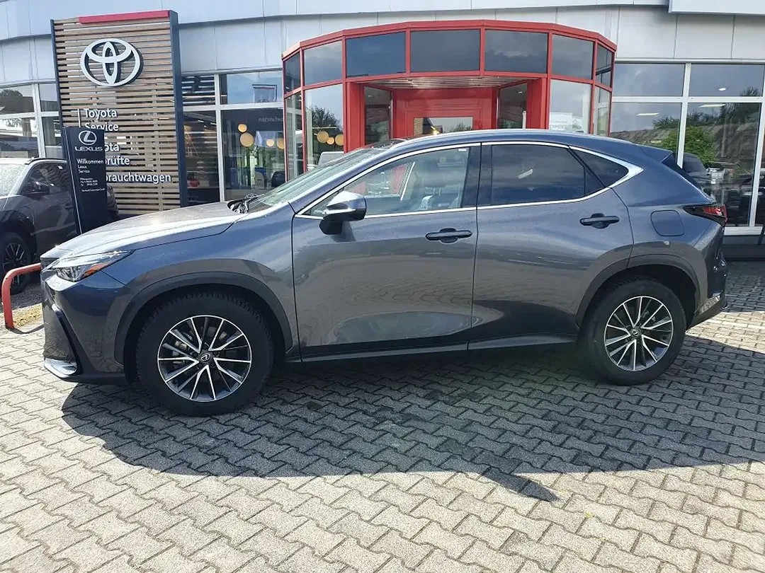 Lexus NX 350h - Thumbnail 6