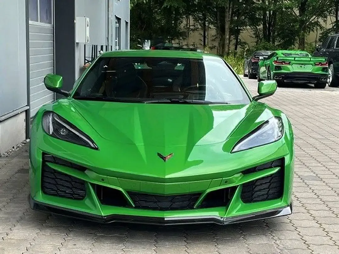 Corvette C8 - Thumbnail 10