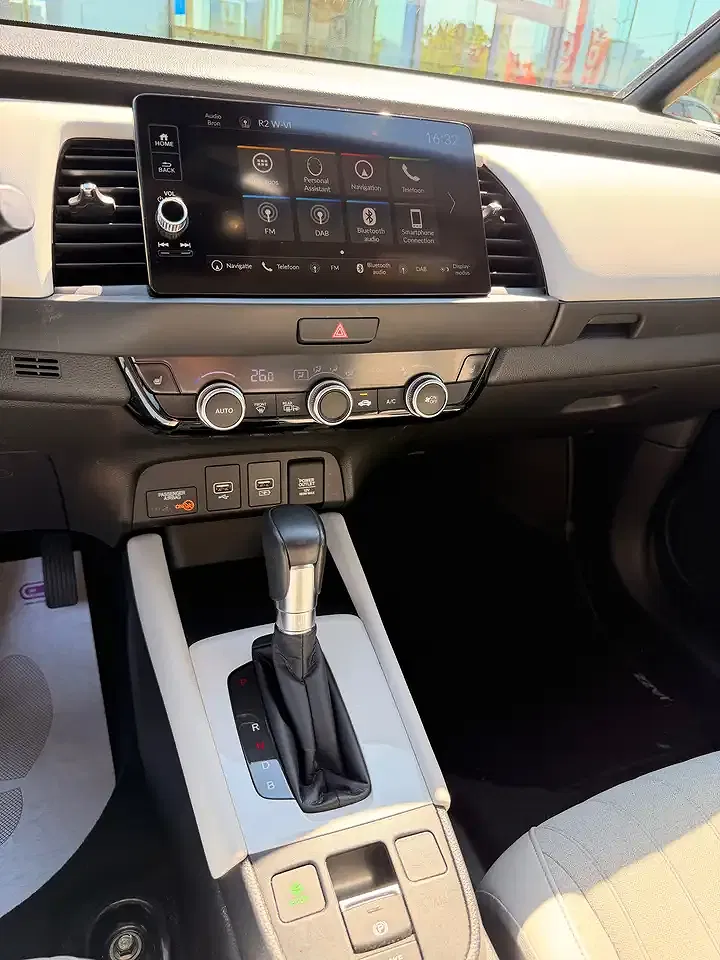 Honda Jazz - Thumbnail 8