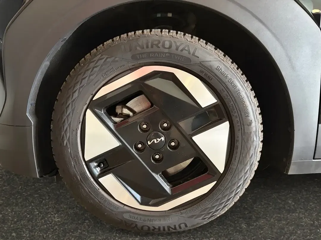 Kia EV3 - Thumbnail 8