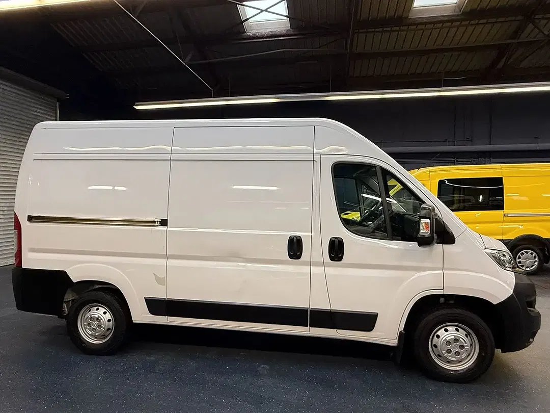 Opel Movano - Thumbnail 4