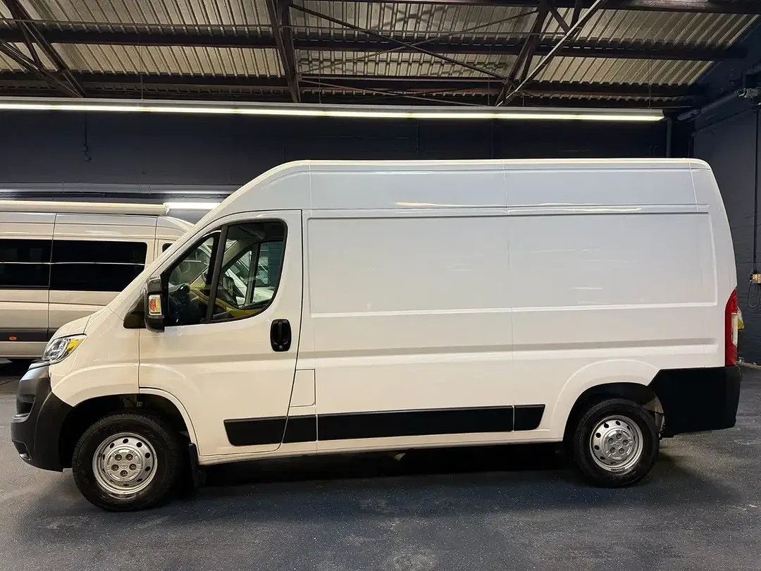 Opel Movano - Thumbnail 5