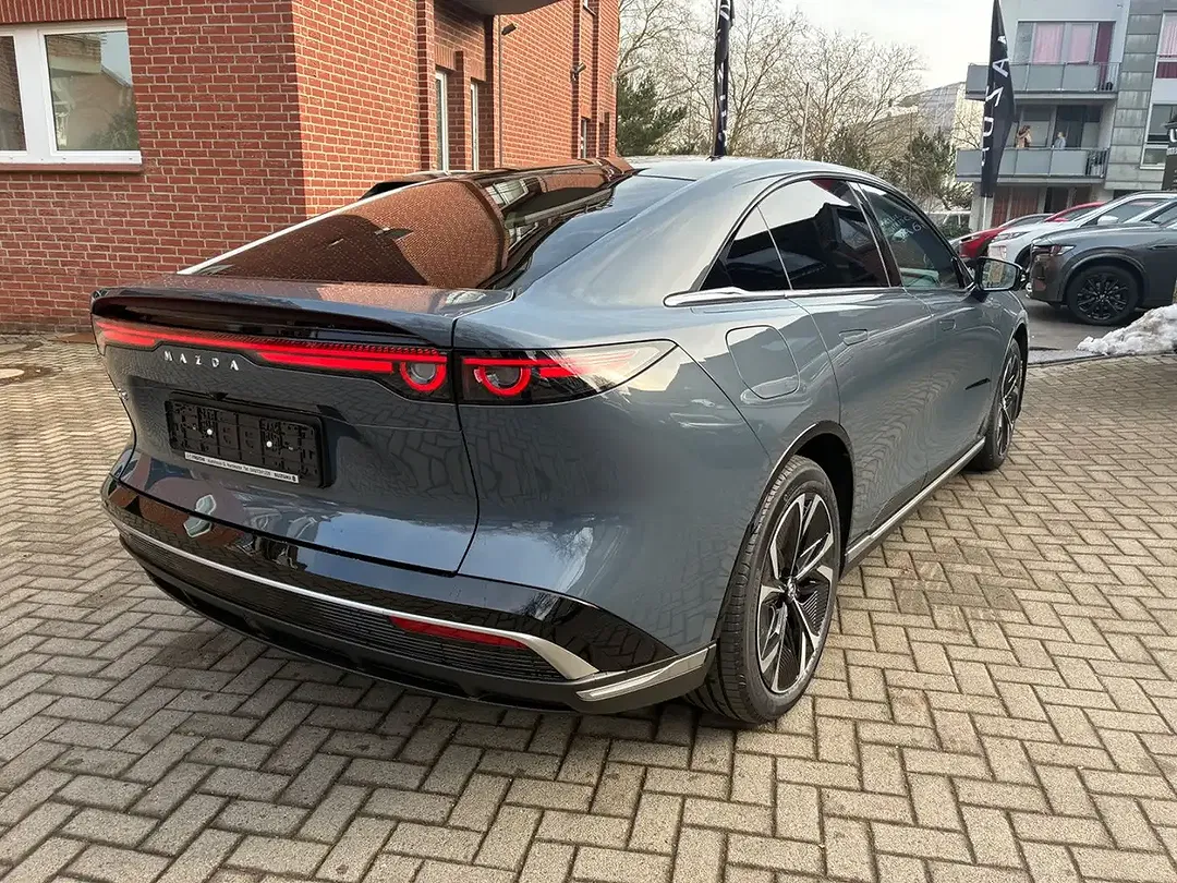 Mazda 6e - Thumbnail 7