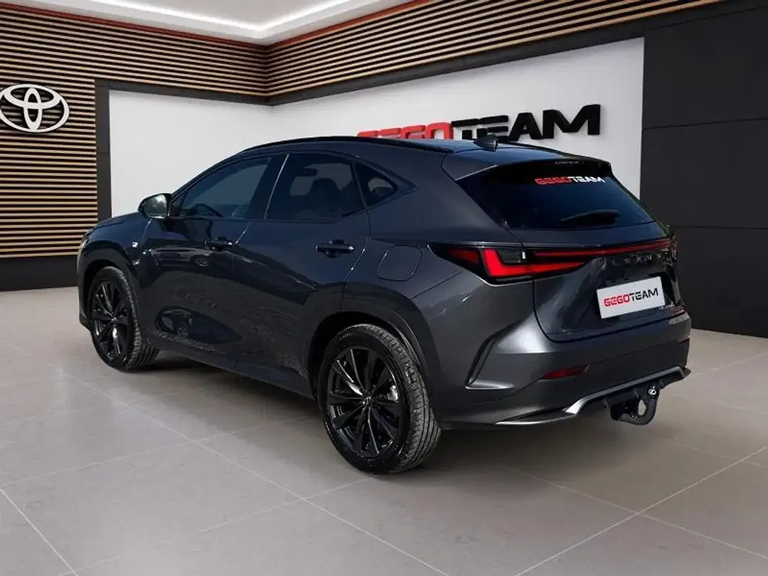 Lexus NX 450h+ - Thumbnail 3