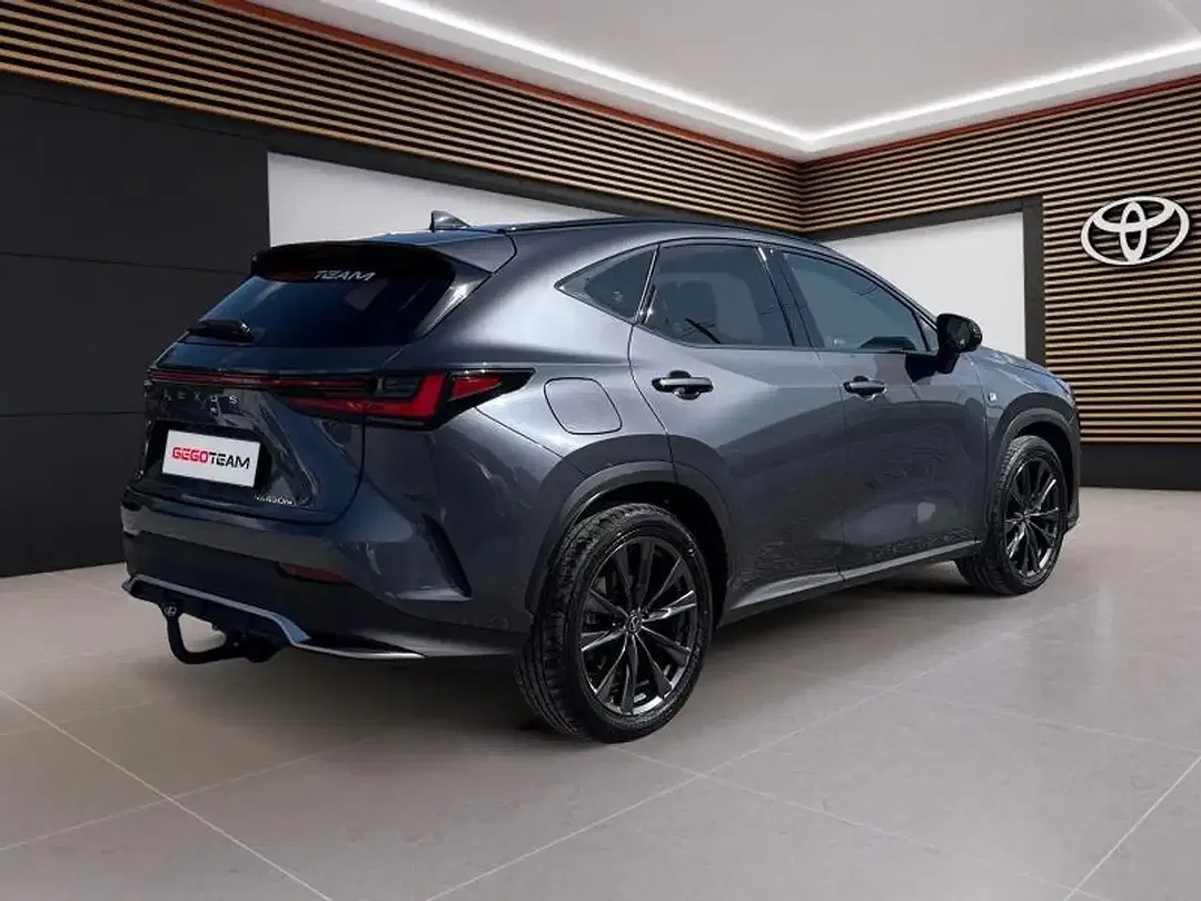 Lexus NX 450h+ - Thumbnail 5
