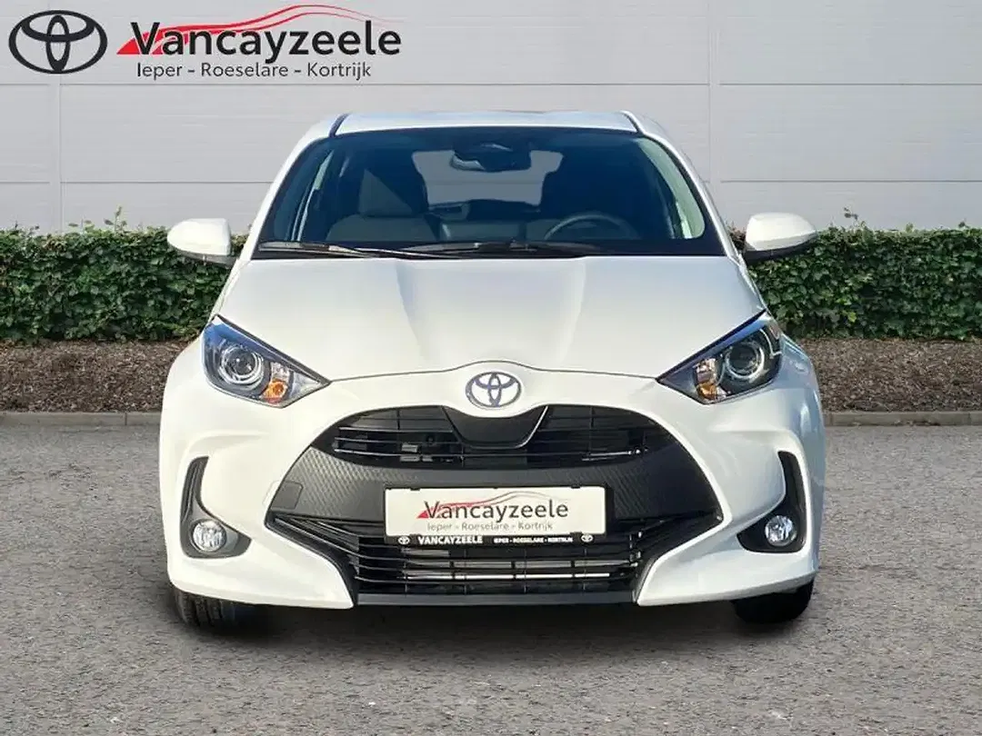 Toyota Yaris - Thumbnail 2