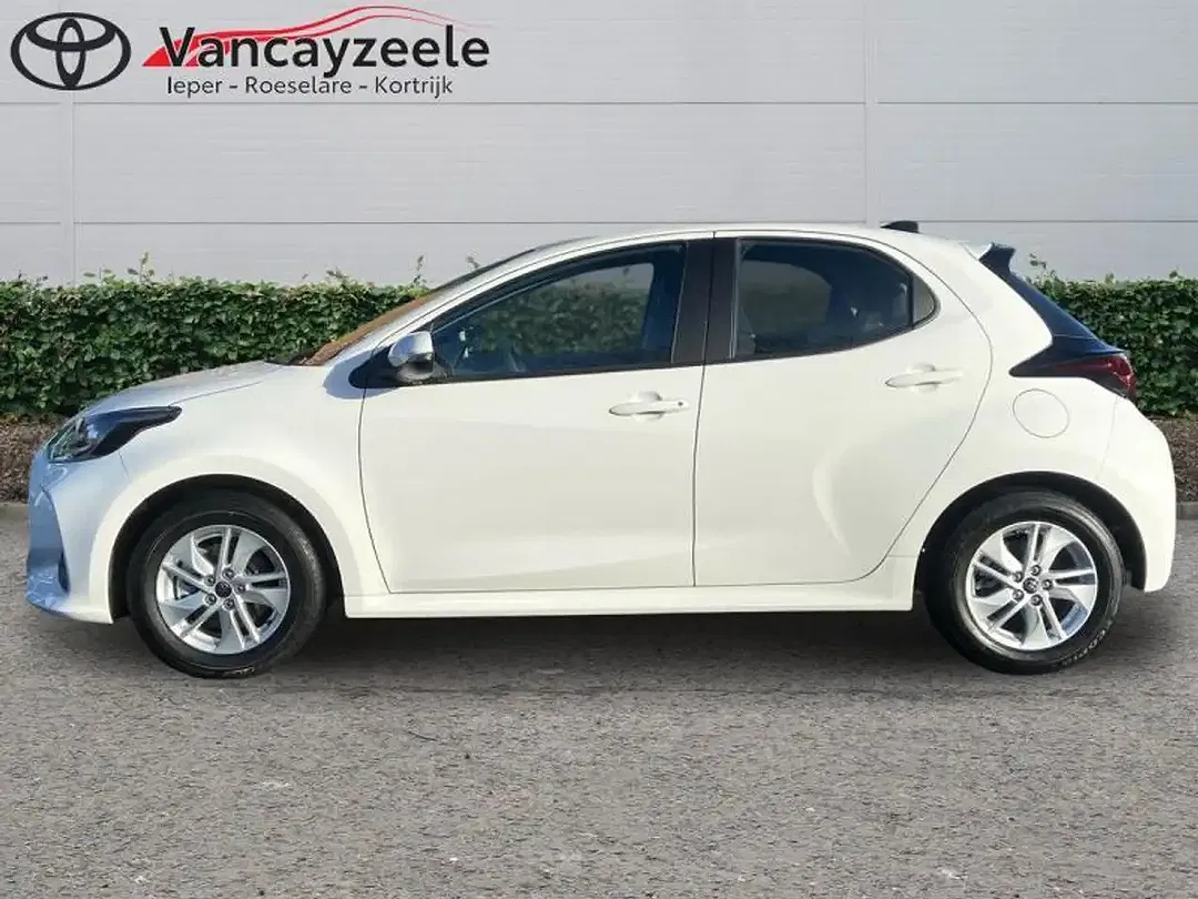 Toyota Yaris - Thumbnail 4