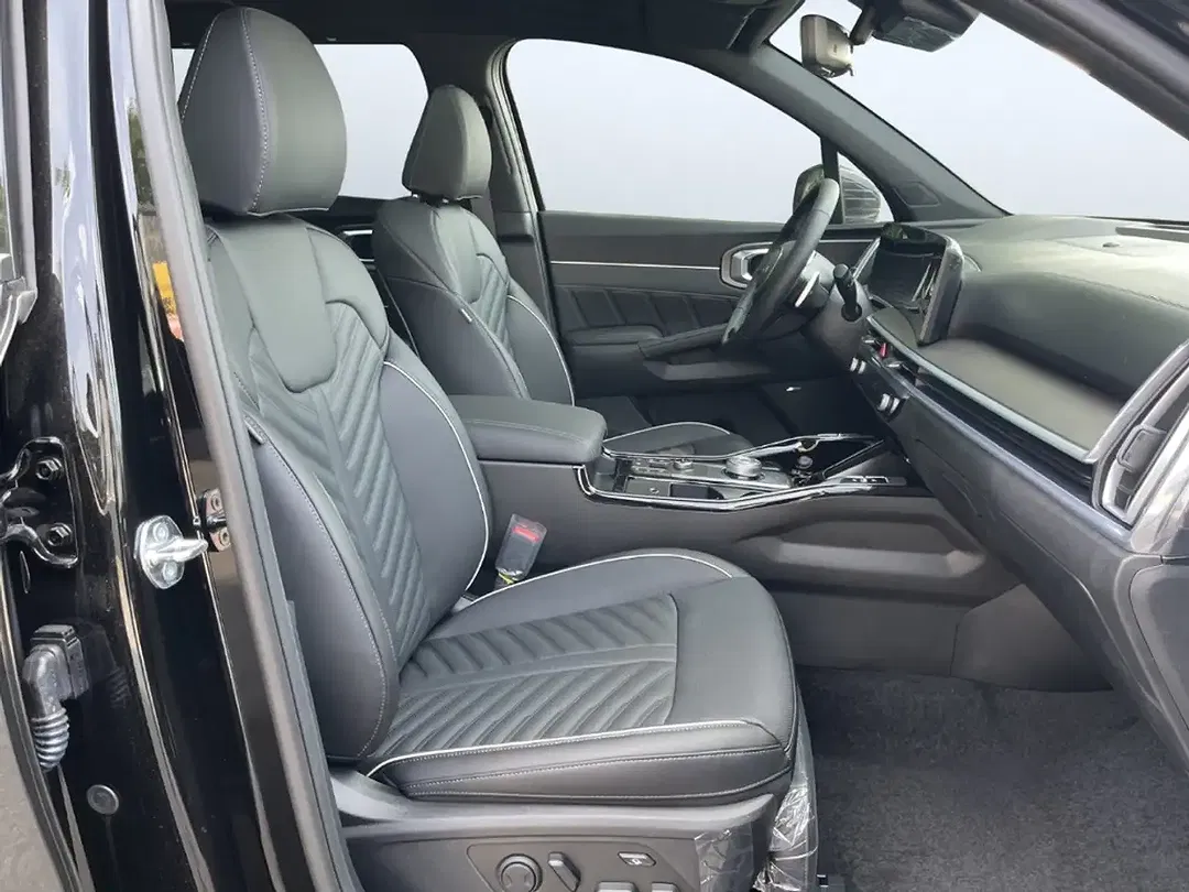 Kia Sorento - Thumbnail 8