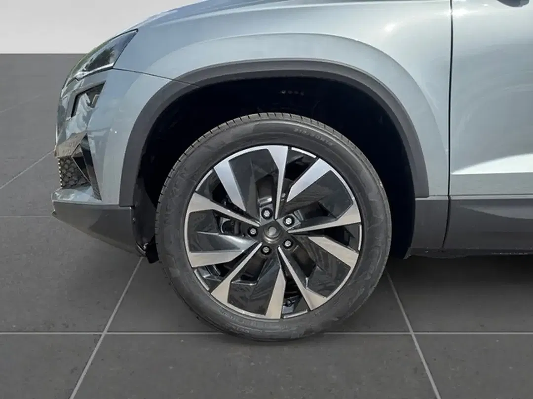 Skoda Karoq - Thumbnail 9