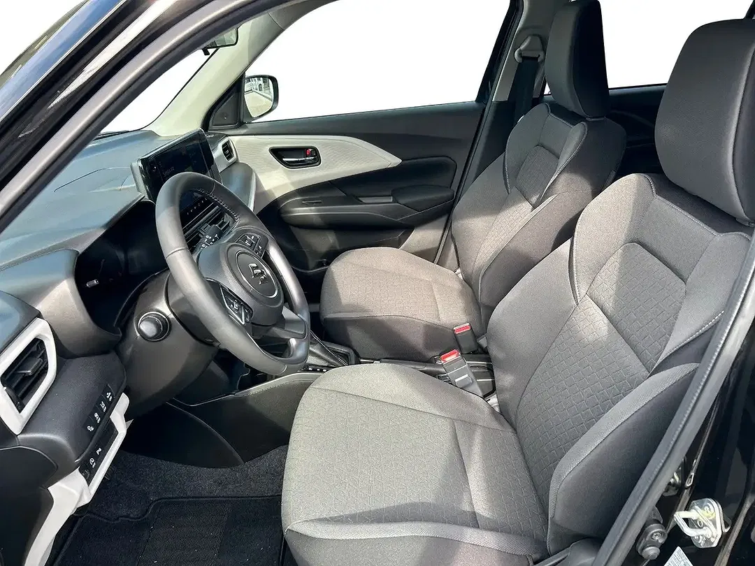 Suzuki Swift - Thumbnail 9