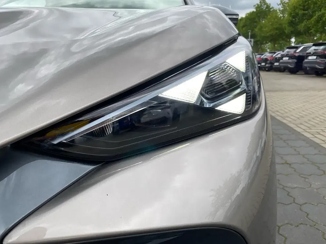 CUPRA Tavascan - Thumbnail 5