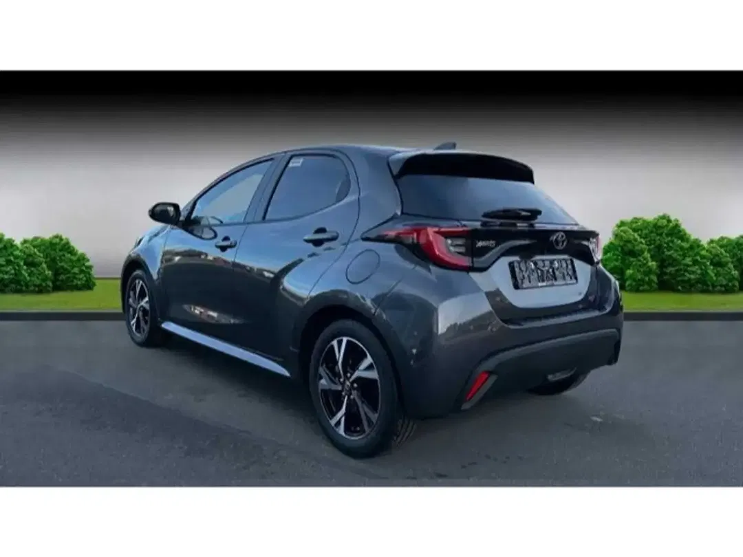 Toyota Yaris - Thumbnail 4