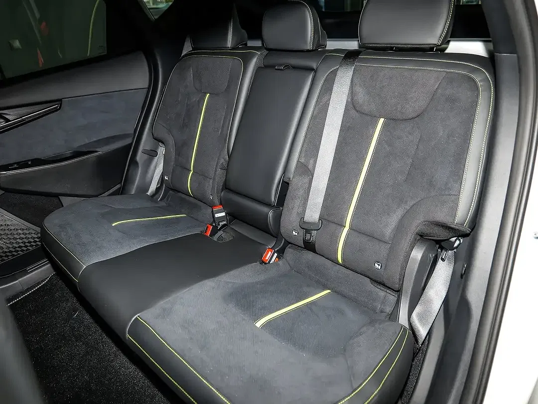 Kia EV6 - Thumbnail 9