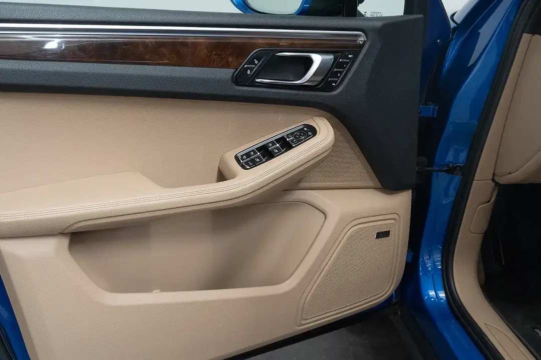Porsche Macan - Thumbnail 10