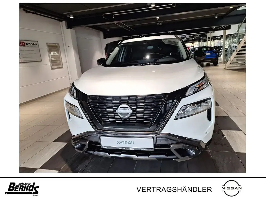 Nissan X-Trail - Thumbnail 2
