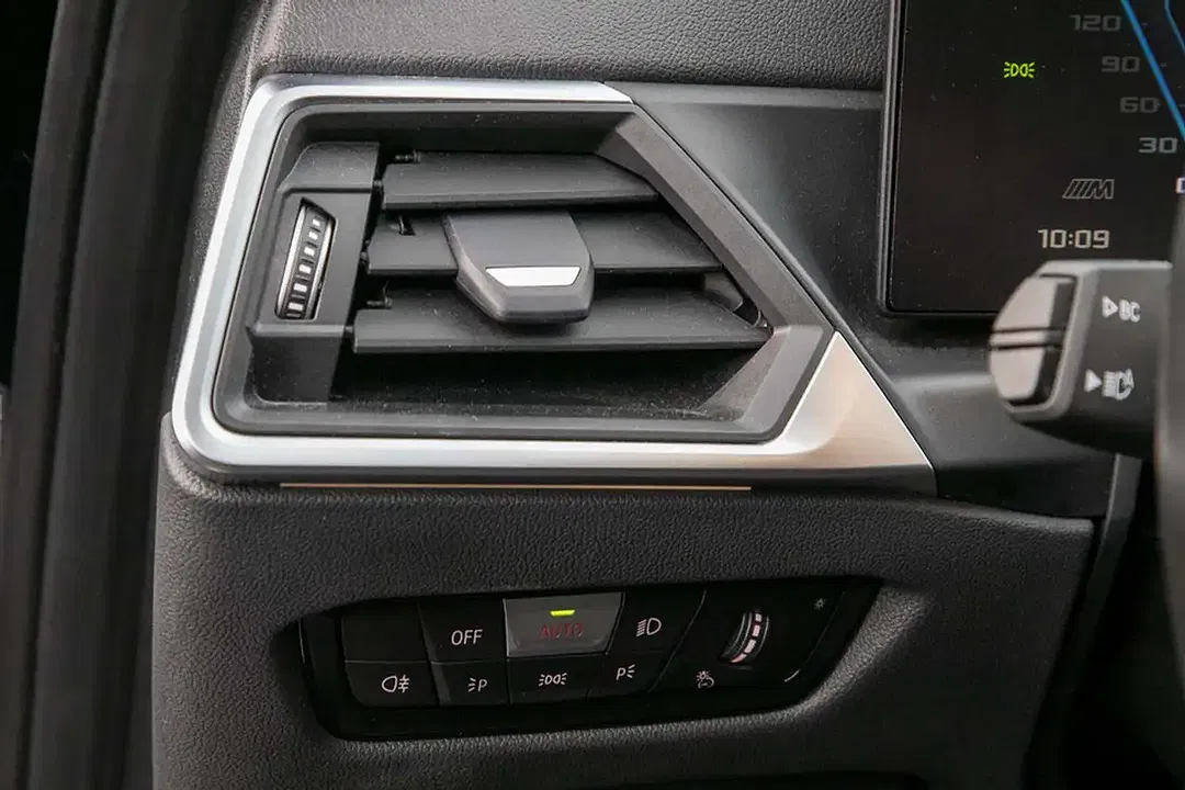 BMW M3 - Thumbnail 10