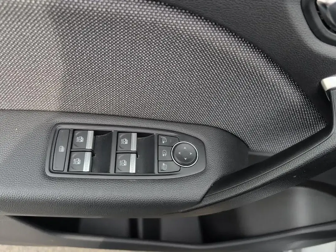 Renault Captur - Thumbnail 10