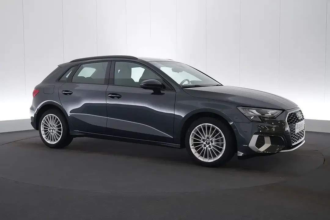 Audi A3 - Thumbnail 4