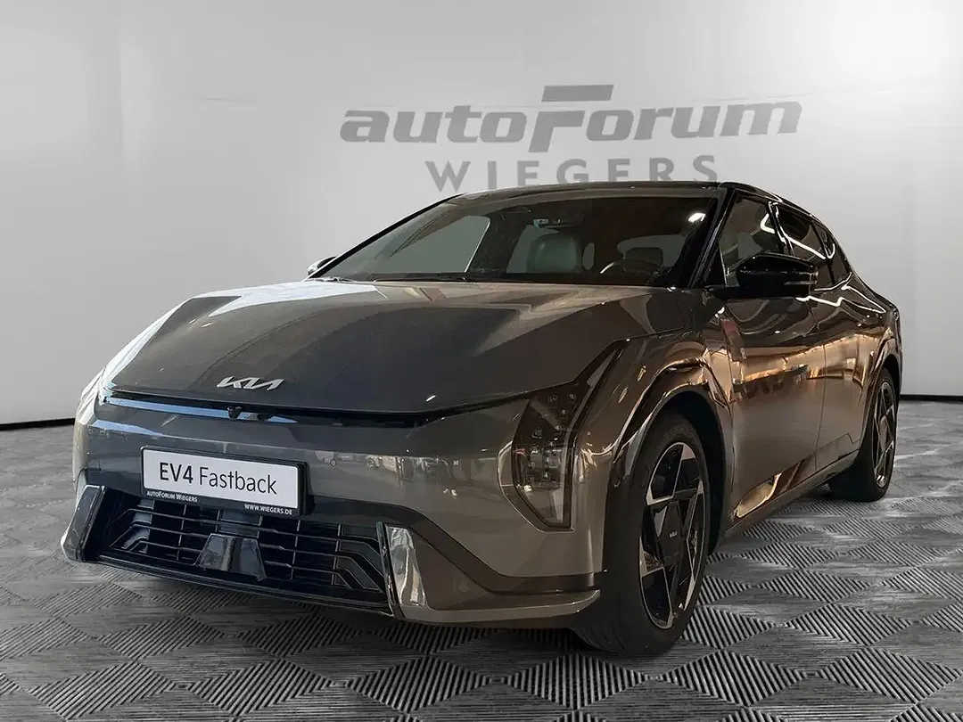 Kia EV4 - Thumbnail 2