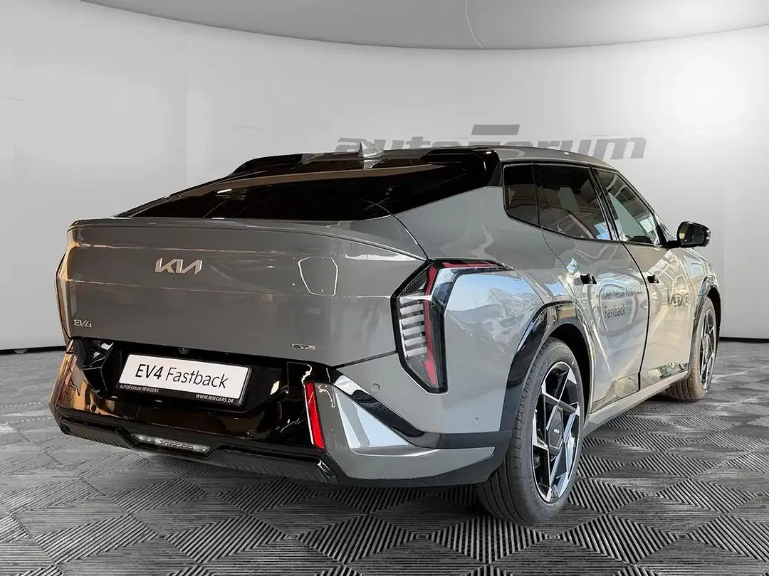 Kia EV4 - Thumbnail 6