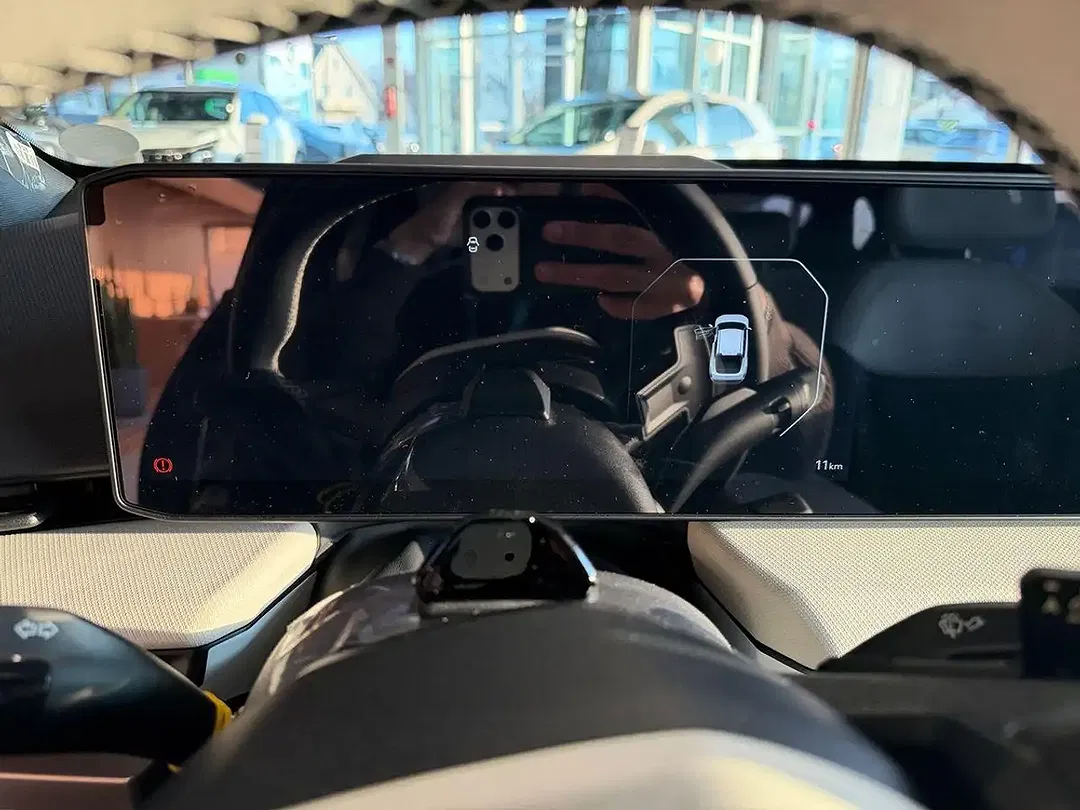 Kia EV4 - Thumbnail 9