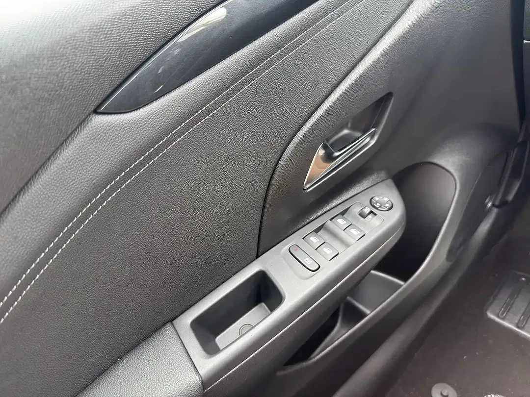 Opel Corsa - Thumbnail 10