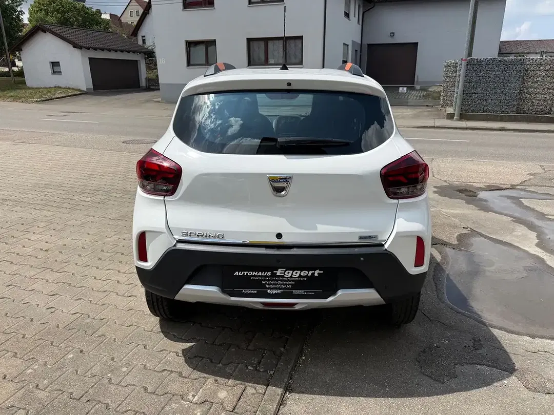 Dacia Spring - Thumbnail 4