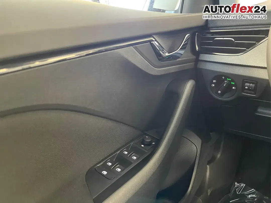 Skoda Scala - Thumbnail 8