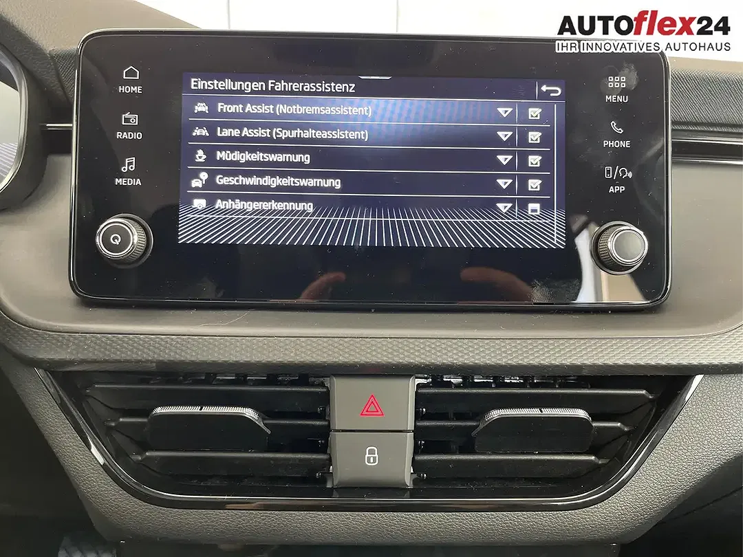 Skoda Scala - Thumbnail 9