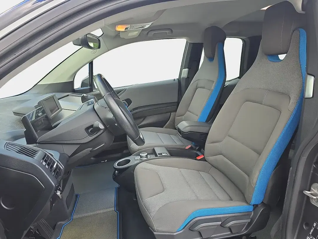 BMW i3 - Thumbnail 10
