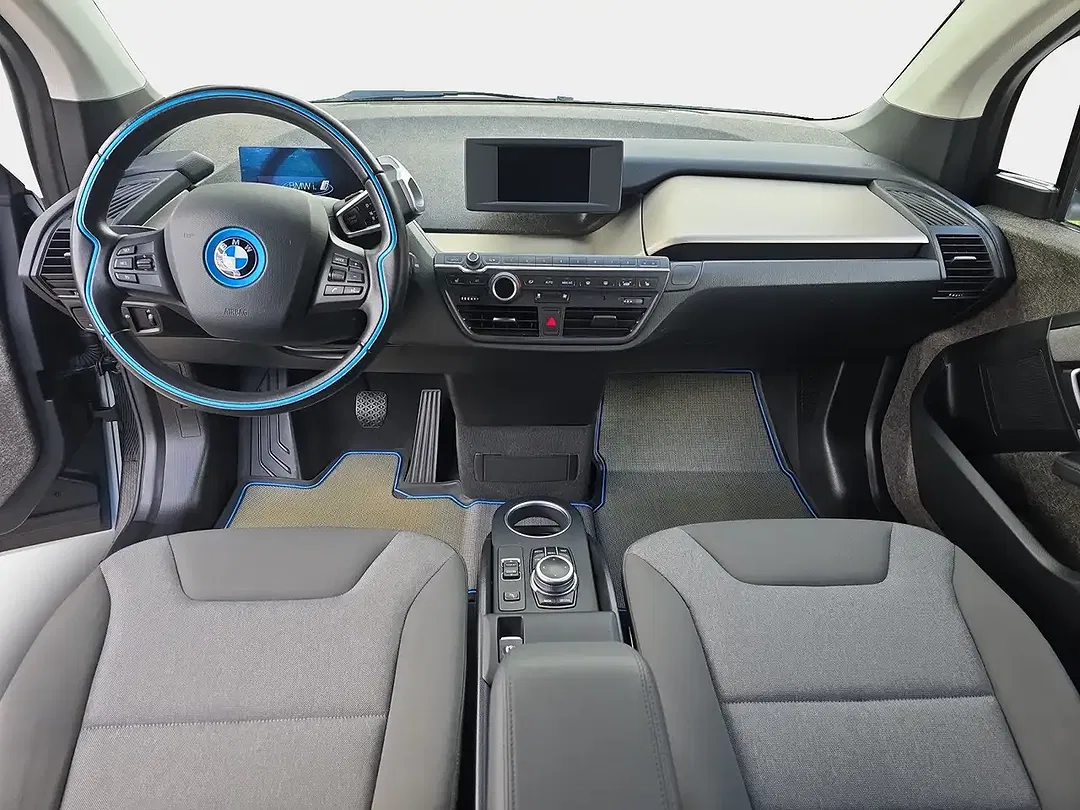 BMW i3 - Thumbnail 11