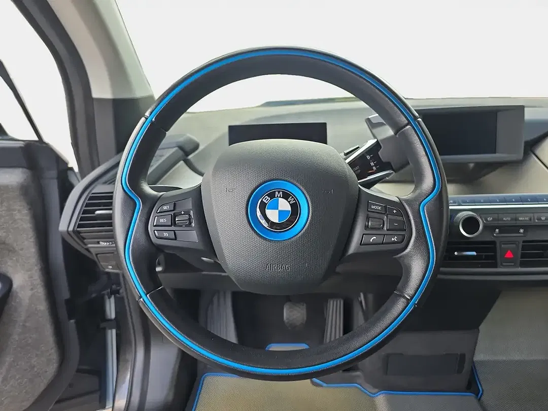 BMW i3 - Thumbnail 13