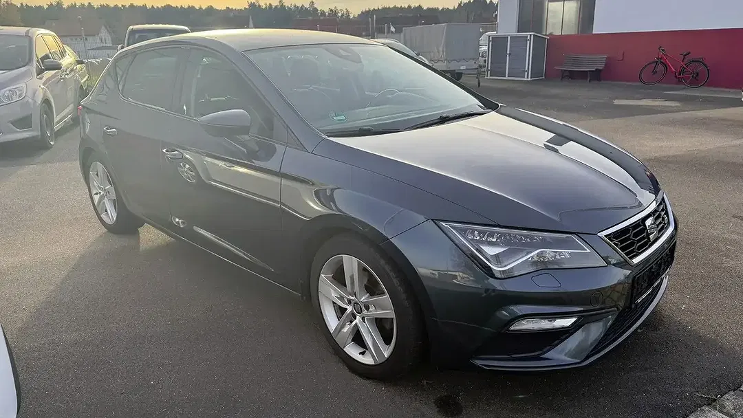 SEAT Leon - Thumbnail 3