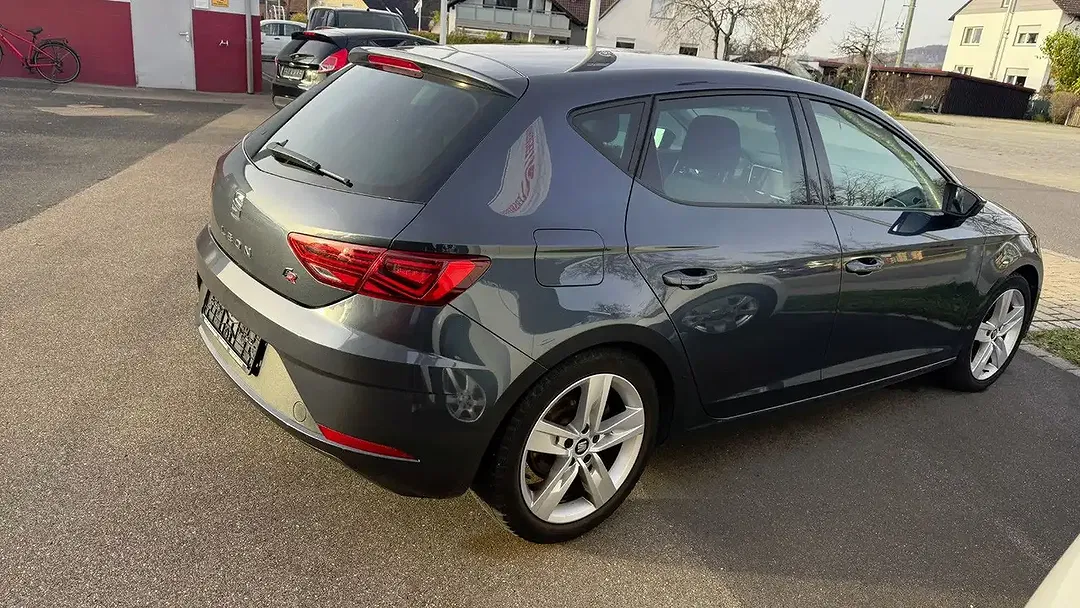SEAT Leon - Thumbnail 4