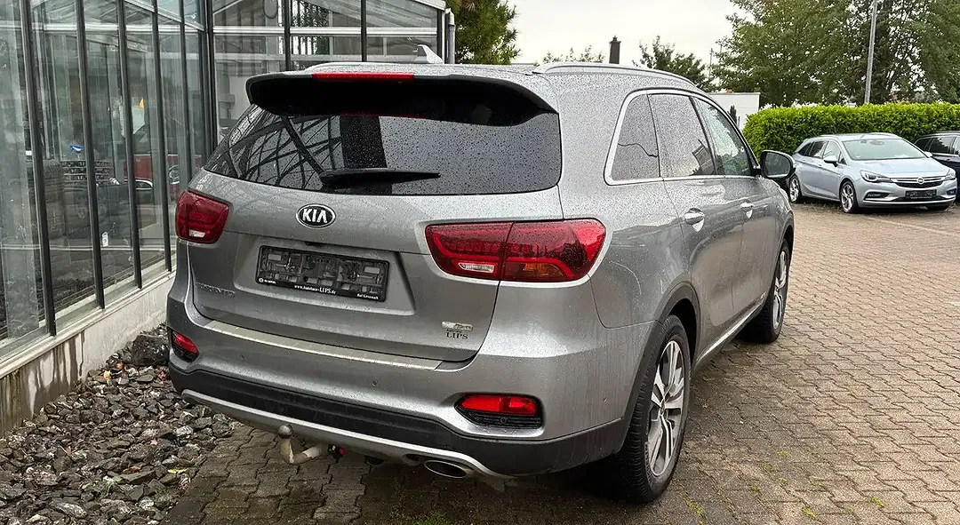 Kia Sorento - Thumbnail 23