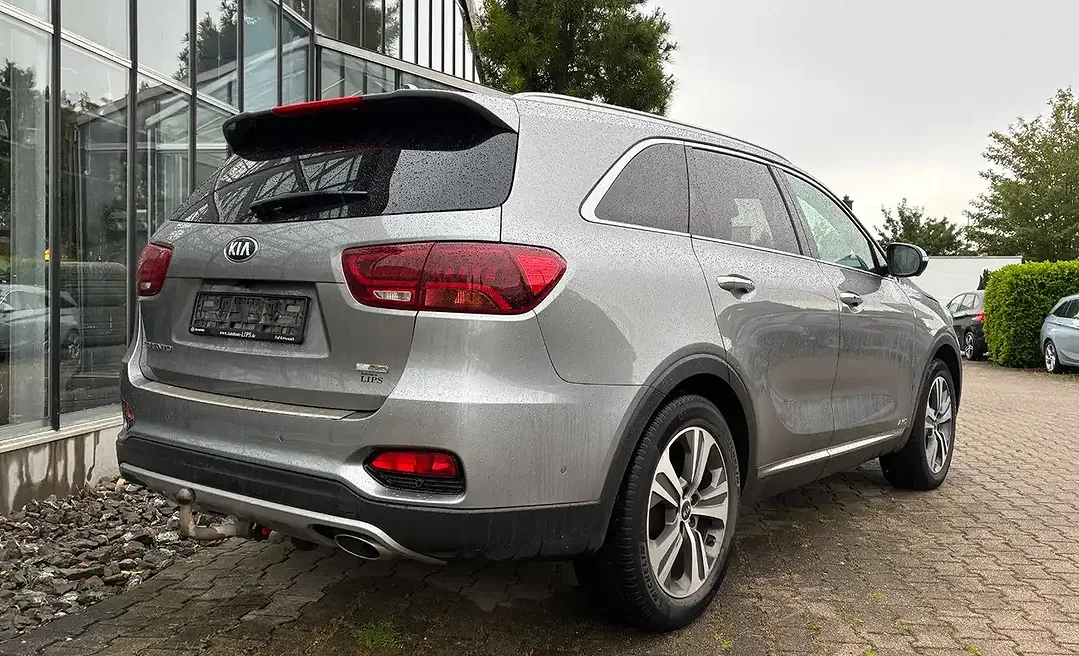 Kia Sorento - Thumbnail 24