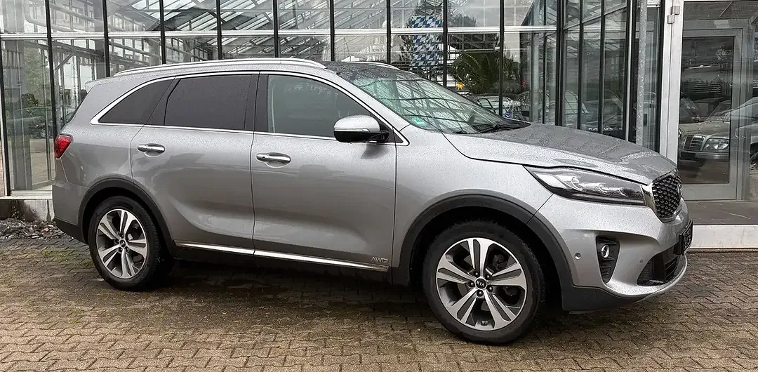 Kia Sorento - Thumbnail 5