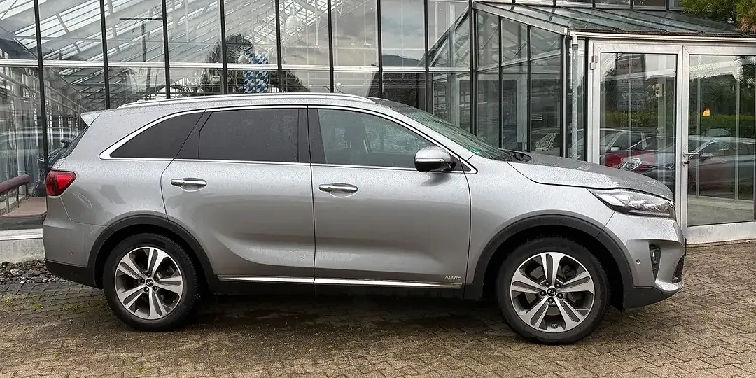 Kia Sorento - Thumbnail 6