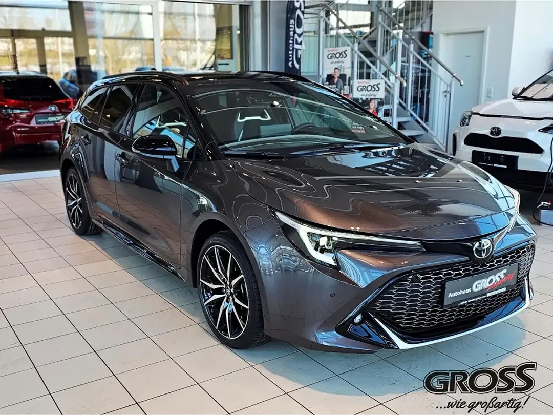 Toyota Corolla - Thumbnail 4