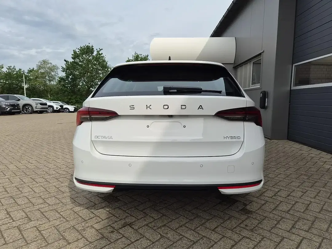 Skoda Octavia - Thumbnail 4