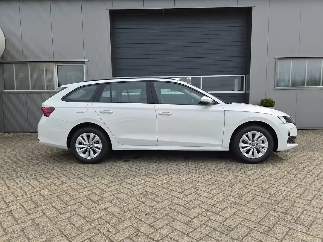 Skoda Octavia - Thumbnail 6