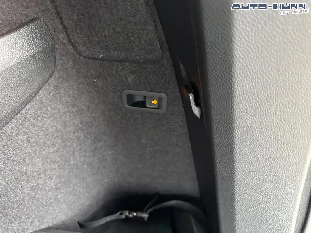 Skoda Karoq - Thumbnail 12