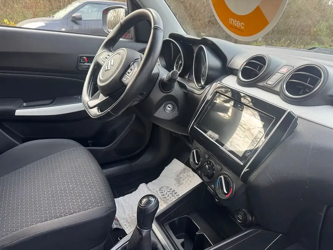 Suzuki Swift - Thumbnail 13