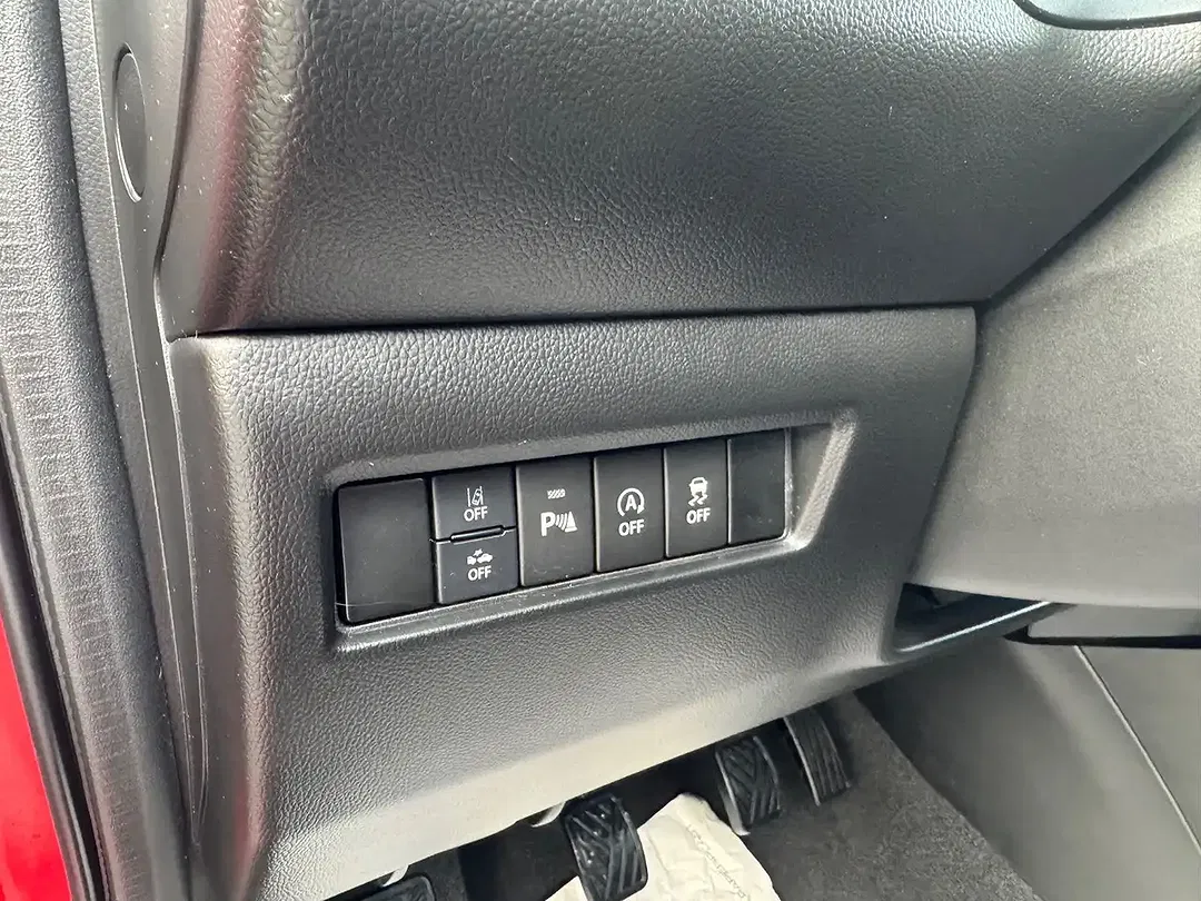 Suzuki Swift - Thumbnail 15