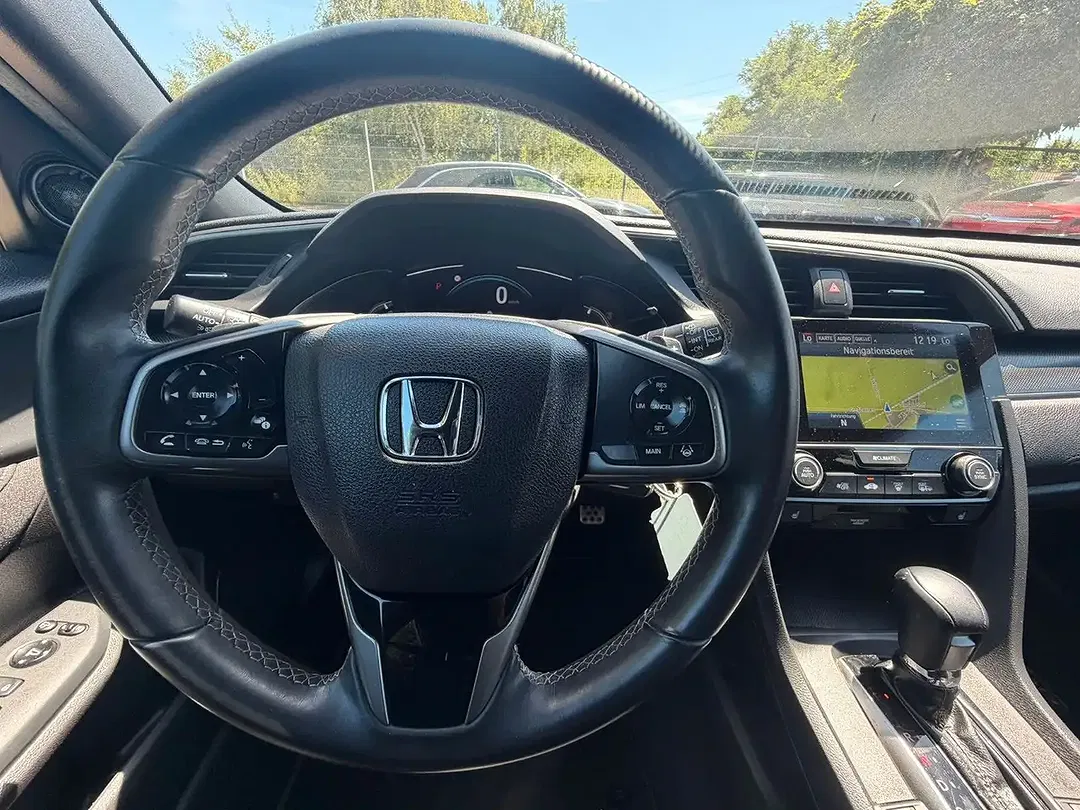 Honda Civic - Thumbnail 10