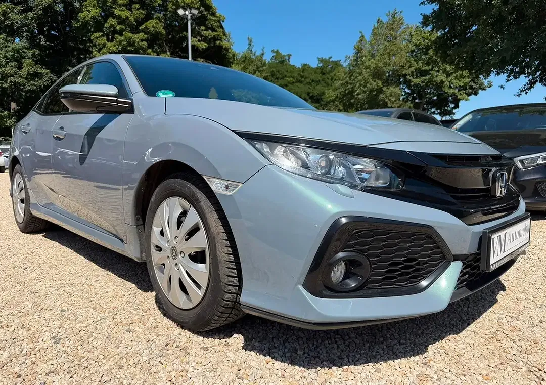 Honda Civic - Thumbnail 3