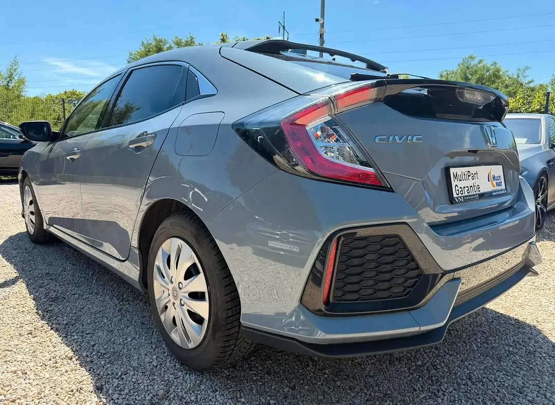 Honda Civic - Thumbnail 6