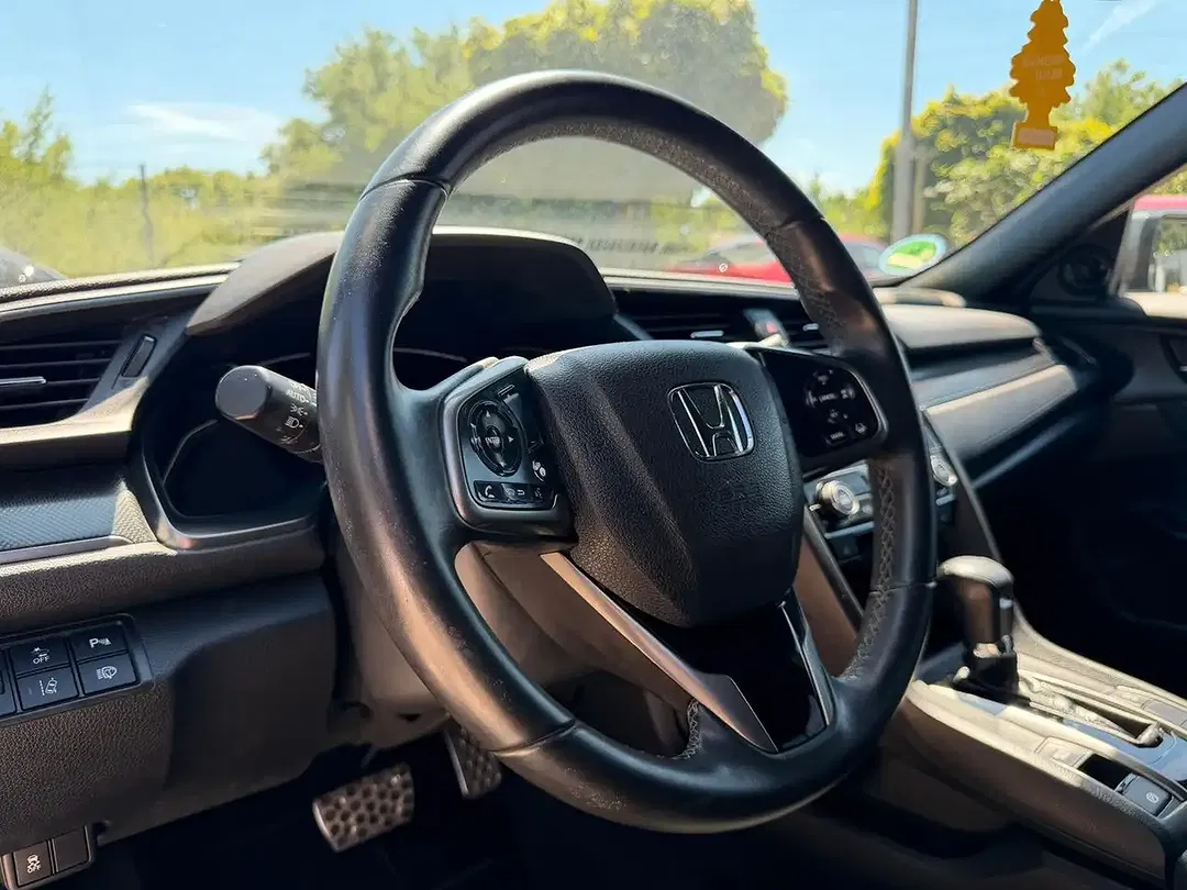 Honda Civic - Thumbnail 9