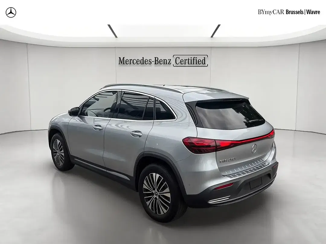 Mercedes-Benz EQA 250 - Thumbnail 4